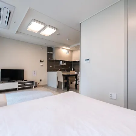 The November Stay In Landmark Incheon Exterior photo